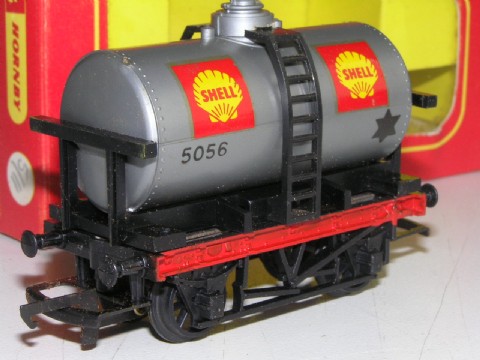 Tri-ang Hornby R.12 Shell Tank Wagon